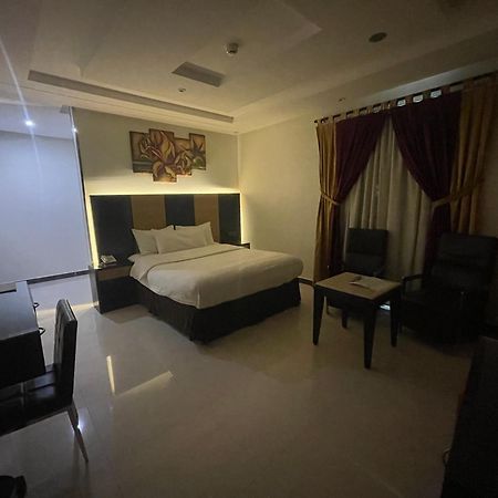 Tulip Al Rawdah Riade Exterior foto