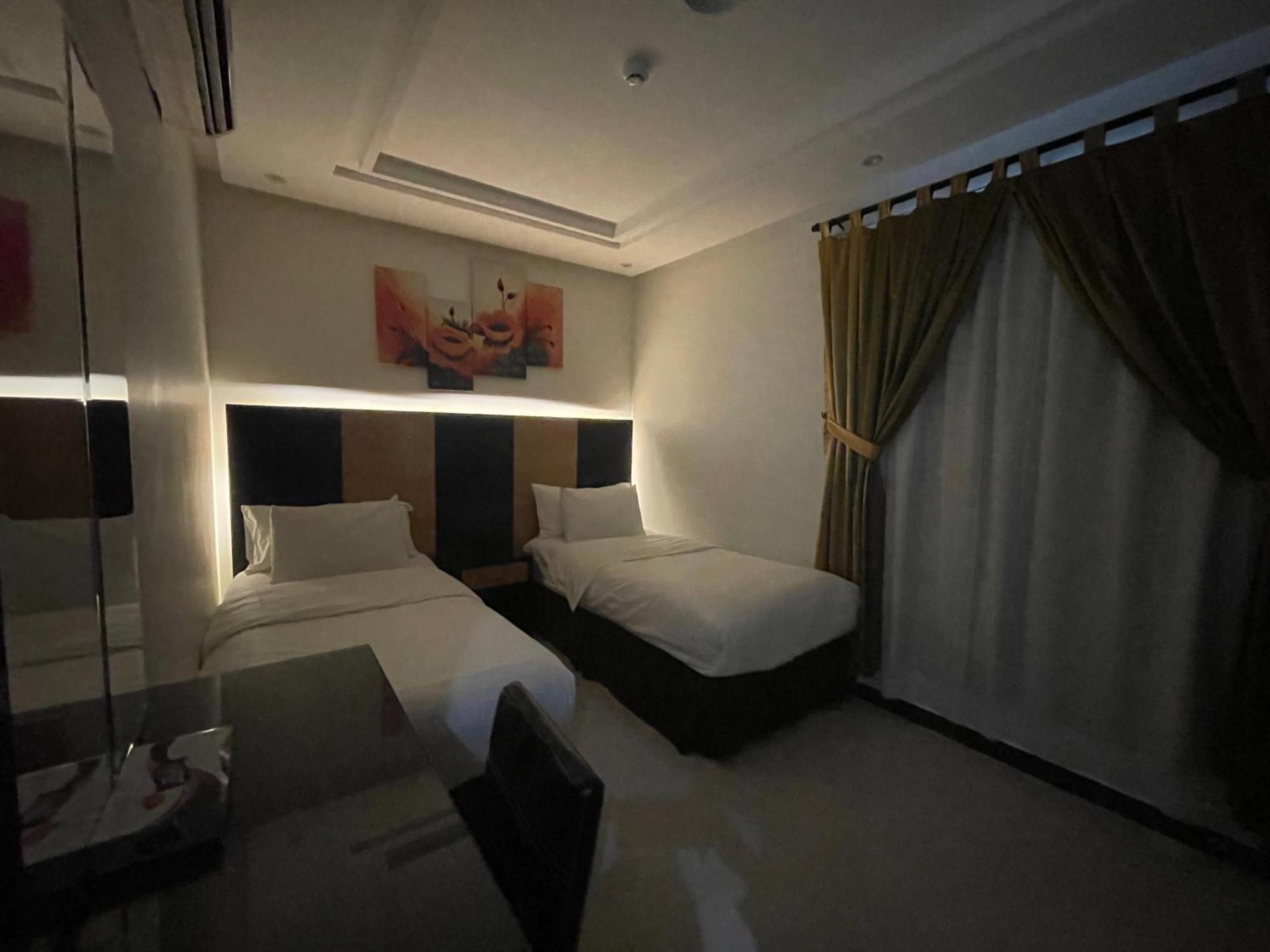 Tulip Al Rawdah Riade Exterior foto