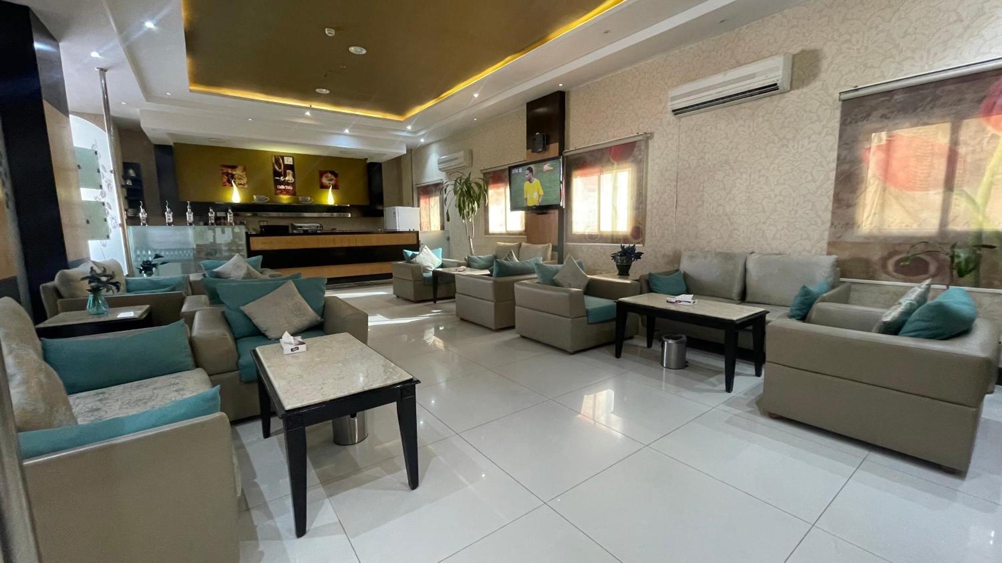 Tulip Al Rawdah Riade Exterior foto